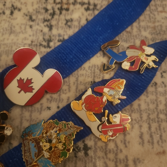 Disney Park Pins - Picture 3 of 3
